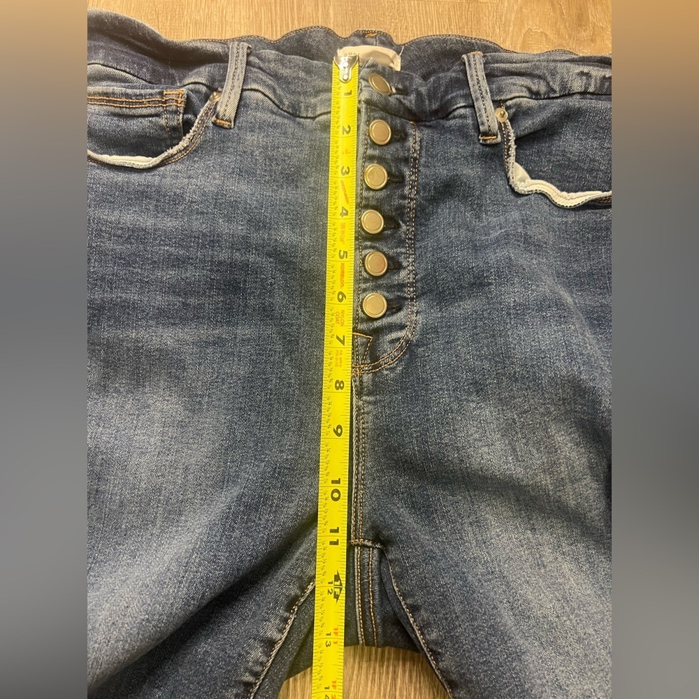 Good American Exposed Button Skinny Jeans Size 15 - Picture 6 of 13